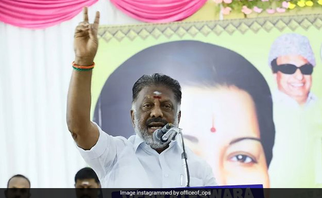 तमिलनाडु : पलानीस्वामी को साधने के लिए ओपीएस बढ़ा रहे दिनाकरन से नजदीकियां
