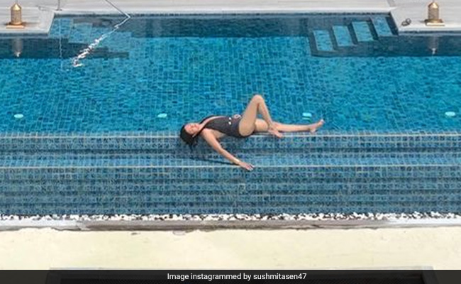 Sushmita Sen's Stylish Day By The Maldivian Beachside Is Total "Bliss"