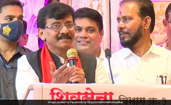 गुवाहाटी में शिवसेना के बागियों पर संजय राउत का "पोस्टमार्टम" वाला प्रहार