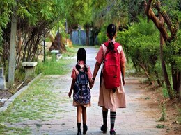 गुजरात में स्कूल नामांकन अभियान के दौरान 5 लाख से अधिक बच्चों ने लिया कक्षा 1 में प्रवेश गुजरात में स्कूल नामांकन अभियान के दौरान 5 लाख से अधिक बच्चों ने लिया कक्षा 1 में प्रवेश