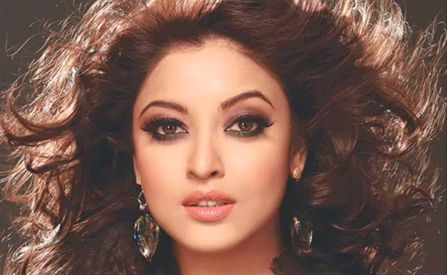 'आशिक बनाया आपने' एक्ट्रेस तनुश्री दत्ता का बदल गया है पूरा लुक, लेटेस्ट फोटो देख कर फैंस का टूटा दिल 