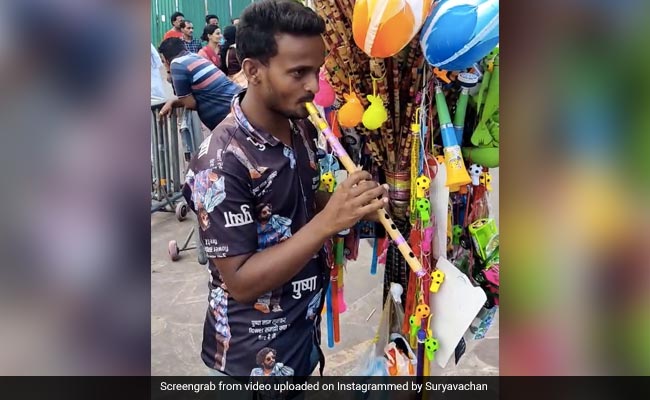 Viral Video: Man Plays '<i>Kacha Badam</i>' On Flute In Odisha's Puri