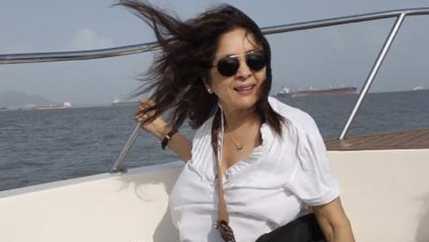 Neena Gupta Enjoys Full Packet Of Chips On Her Solo Trip; Gives Us Major Holiday Goals