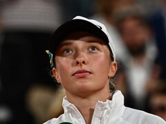 Swiatek Delivers Emotional Message For Ukraine, Gets Standing Ovation