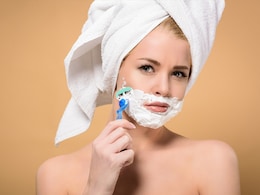 एक्सपर्ट ने बताया लड़कियों को चेहरे पर यूज करना चाहिए फेशियल रेजर ? क्या फिर चेहरा करता है ग्लो, जानिए यहां एक्सपर्ट ने बताया लड़कियों को चेहरे पर यूज करना चाहिए फेशियल रेजर ? क्या फिर चेहरा करता है ग्लो, जानिए यहां