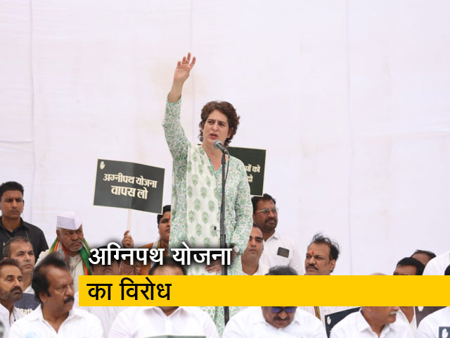 प्रियंका गांधी ने केंद्र पर साधा निशाना, बोलीं- 'गरीब और परेशान लोगों के लिए नहीं चल रही सरकार'