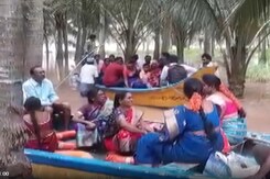 In Flood-Hit Andhra District, Couple Get Married On Boat In Flood-Hit Andhra District, Couple Get Married On Boat