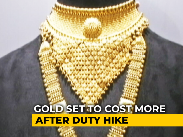 Centre Hikes Gold Import Tax To 12.5% As Rupee Hits Record Low