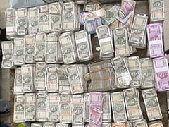 नोएडा में NBCC के पूर्व सीजीएम के घर सीबीआई और आईटी का छापा