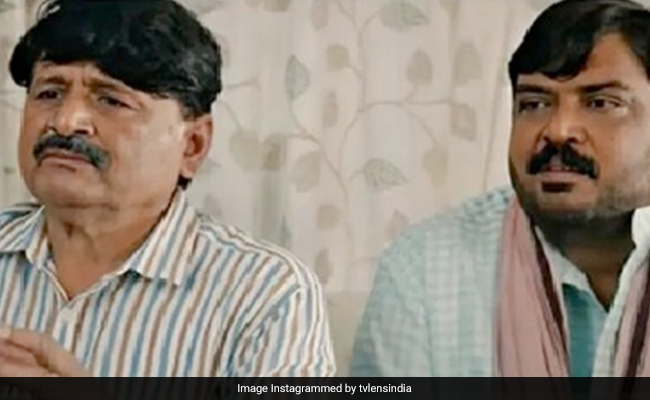 'पंचायत 2' के प्रधनाजी ने दिखाया अपने टैलेंट का कमाल, लौकी के साथ किया ऐसा काम, देखकर उपप्रधान भी हुए हैरान