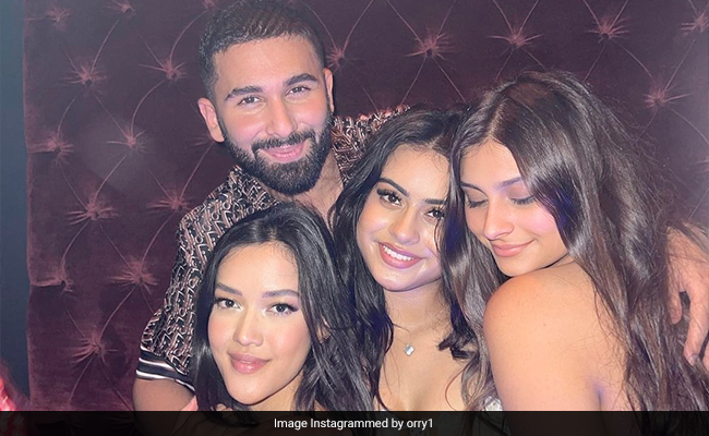 Nysa Devgan Parties With Arjun Rampal's Daughter Mahikaa And Other Friends In London. See Pics