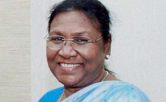 द्रौपदी मुर्मू देश की प्रथम आदीवासी महिला महामहिम बनीं, सोशल मीडिया पर मिल रही हैं शुभकामनाएं