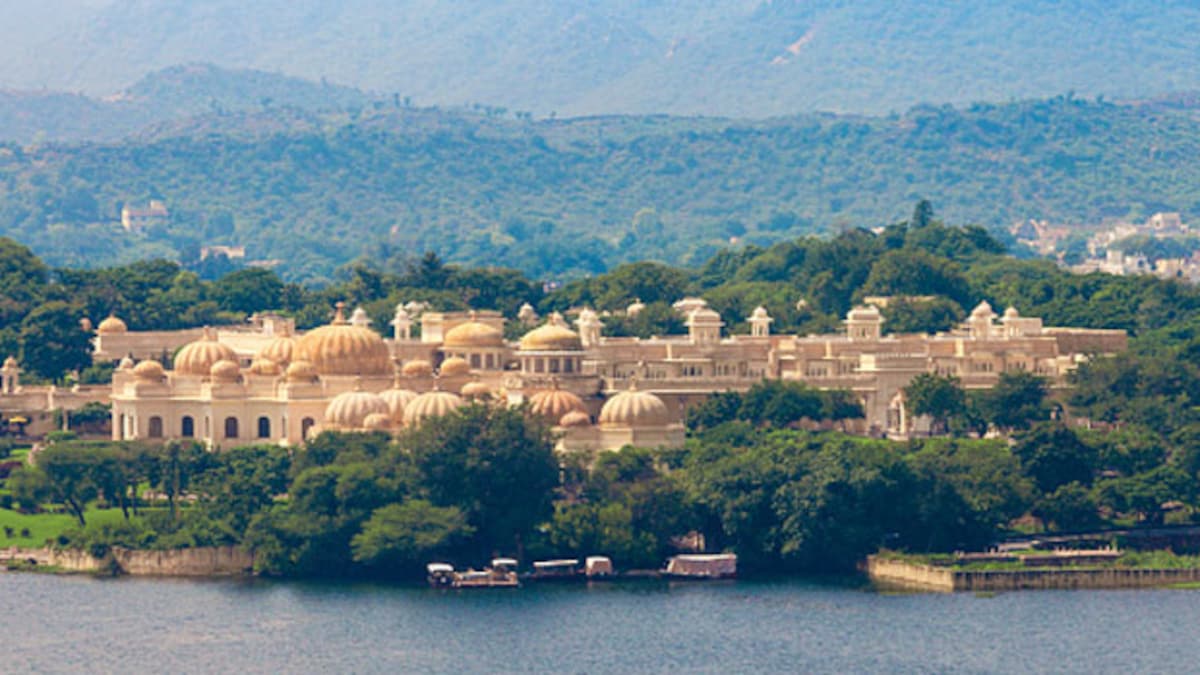 8 Popular Local Eateries You Must Check Out In Udaipur