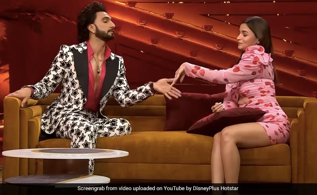 <i>Koffee With Karan 7</i> Rapid Fire: Asked Who They've "Stalked" Online, Ranveer Singh And Alia Bhatt Named These Actresses