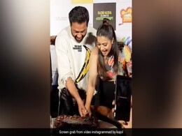 <i>Gupt</i> Reunion: Oops, Kajol Did It Again. Luckily, Bobby Deol Was Safe <i>Gupt</i> Reunion: Oops, Kajol Did It Again. Luckily, Bobby Deol Was Safe