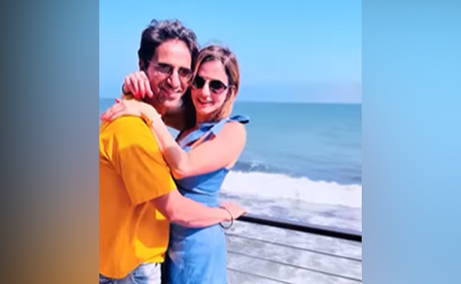 Sussanne Khan And Arslan Goni Signed Off From California Like This. See New Pics