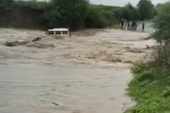 Video: Car Washed Away In Heavy Rain In Madhya Pradesh's Ujjain Video: Car Washed Away In Heavy Rain In Madhya Pradesh's Ujjain