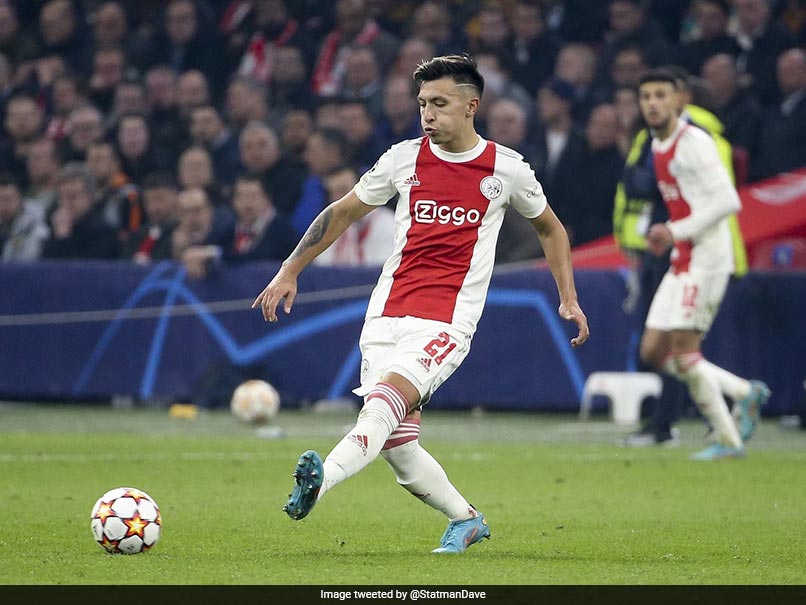 Manchester United Agree Deal With Ajax For Argentina's Lisandro Martinez