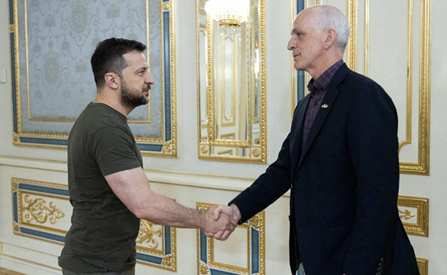 US Delegation Meets Ukraine's Zelensky In Kyiv, Vows Continuous Support