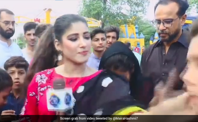 Video: Pak Journalist Slaps Boy During Live Broadcast. Then Gives Reason