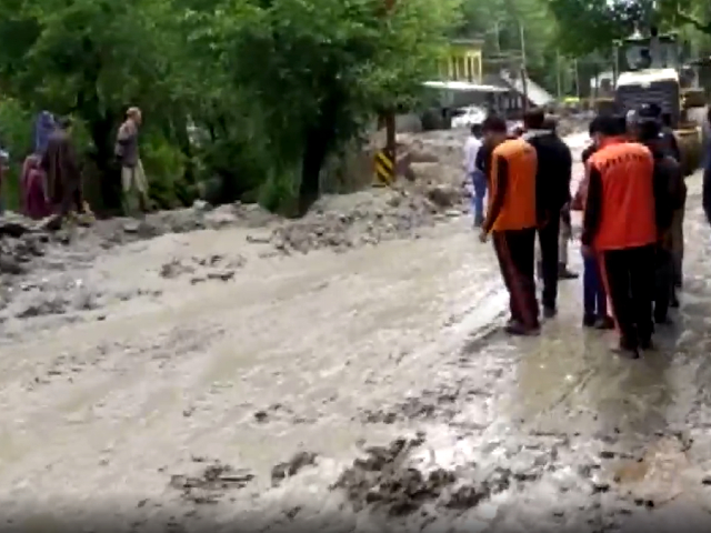 Srinagar-Leh Highway Blocked After Flash Floods Hit Jammu And Kashmir