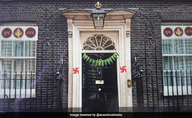 आनंद महिंद्रा ने कहा, कुछ दिन ब्रिटेन का पीएम कार्यालय ऐसा होगा? यूज़र ने कहा- नींबू तो छूट गया सर