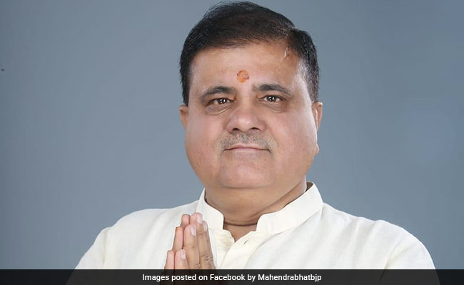 उत्तराखंड BJP अध्यक्ष पद से मदन कौशिक की छुट्टी, असेंबली चुनाव हारने वाले महेंद्र भट्ट बने नए अध्यक्ष