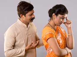 Unhealthy relationship sign : लाइफ पार्टनर के बात करने के ये 4 अंदाज बताते हैं आपसे बातें लगा है छिपाने Unhealthy relationship sign : लाइफ पार्टनर के बात करने के ये 4 अंदाज बताते हैं आपसे बातें लगा है छिपाने