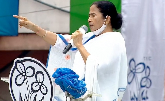In Mamata Banerjee's 2024 "Rejection Election" Pitch, Some 'Muri', A Giant Cylinder
