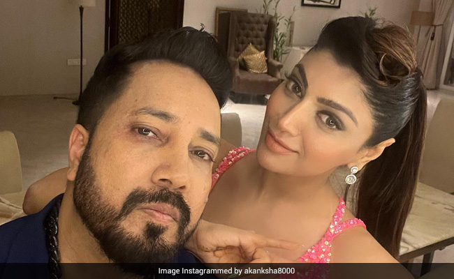 <i>Mika Di Vohti</i>: Meet Akanksha Puri, The Model-Actress Who Won Singer's <i>Swayamvar</i>