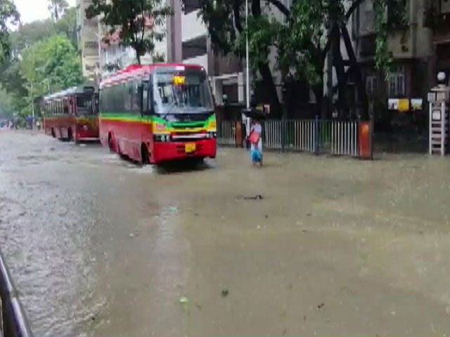 Mumbai Expected To Witness Heavy Rains Today, Red Alert Issued