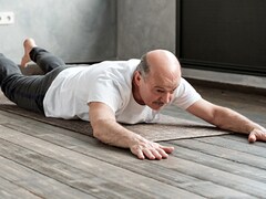 International Yoga Day 2024 : बुजुर्गों के लिए ये 3 योगासन हैं बेस्ट, करने में हैं आसान, जानिए यहां