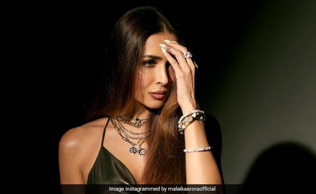 मलाइका अरोड़ा ने गोल्डन गाउन में शेयर किया VIDEO तो फैन्स बोले- आपका जवाब नहीं