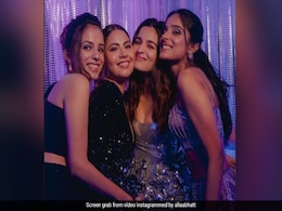 ICYMI: A Stunning Pic From Alia Bhatt's Wedding Festivities ICYMI: A Stunning Pic From Alia Bhatt's Wedding Festivities