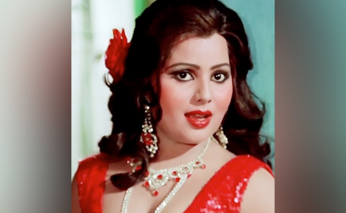 Veteran Actor-Singer Sulakshana Pandit Dies At 71