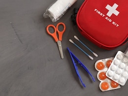 छोटी चोट या खरोंच पर कैसे करें First Aid? इंफेक्शन को दूर रखने के लिए ये रहे 9 आसान और जरूरी तरीके