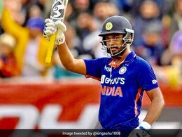IND vs WI: Sanju Samson को मिली वेस्टइंडीज के खिलाफ ODI टीम में जगह, तो फैंस ने इस अंदाज़ में मनाया जश्न IND vs WI: Sanju Samson को मिली वेस्टइंडीज के खिलाफ ODI टीम में जगह, तो फैंस ने इस अंदाज़ में मनाया जश्न