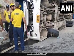 मध्यप्रदेश: प्रधानमंत्री के कार्यक्रम के लिए जा रही बस पलटी, 16 लोग घायल मध्यप्रदेश: प्रधानमंत्री के कार्यक्रम के लिए जा रही बस पलटी, 16 लोग घायल