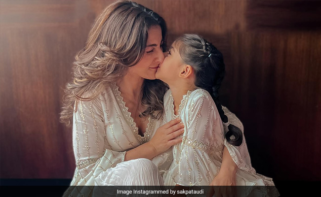 Some Adorable Pics Of Soha Ali Khan And Daughter Inaaya In Matching Outfits