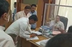 Thackeray Camp, Allies To Challenge Team Shinde In Speaker Elections Thackeray Camp, Allies To Challenge Team Shinde In Speaker Elections