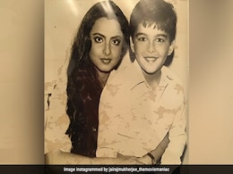 रेखा की गोद में बैठा यह लड़का आज है बॉलीवुड का सुपरस्टार, इन पर शाहरुख से भी ज्यादा मरती थीं लड़कियां, पहचाना आपने? रेखा की गोद में बैठा यह लड़का आज है बॉलीवुड का सुपरस्टार, इन पर शाहरुख से भी ज्यादा मरती थीं लड़कियां, पहचाना आपने?