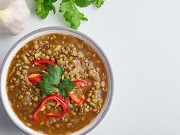 This Street-Style Dal Moth Recipe Is Perfect For Weekend Indulgence