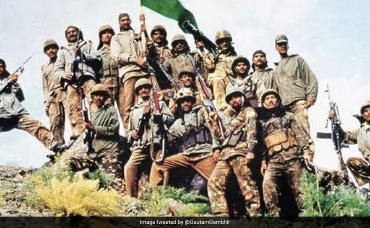 Kargil Vijay Diwas 2025: Желанията и цитатите, които да споделите в този ден 