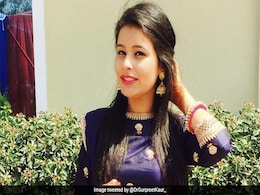 भगवंत मान की दुल्हन गुरप्रीत कौर ने ट्विटर पर शेयर की फोटो, लिखा- "दिन शगना दा चढ़ेया..." भगवंत मान की दुल्हन गुरप्रीत कौर ने ट्विटर पर शेयर की फोटो, लिखा- "दिन शगना दा चढ़ेया..."