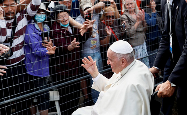 Pope Meets People Outside Canada Church On Wheelchair, Security Frets