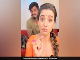 अपनी मां की वजह से अब तक सिंगल हैं अक्षरा सिंह, भड़ास निकालते हुए Video में बोलीं- मम्मी...यार हद है! अपनी मां की वजह से अब तक सिंगल हैं अक्षरा सिंह, भड़ास निकालते हुए Video में बोलीं- मम्मी...यार हद है!
