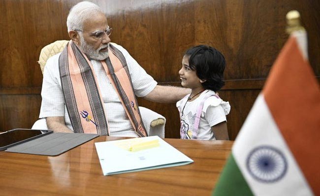 "Do You Know What I Do?" PM Asked 5-Year-Old. Answer Left Him In Splits