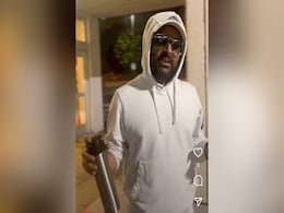 देर रात कनाडा की सड़क पर अंग्रेजी में बहस करते दिखे कपिल शर्मा, वीडियो देख आपकी भी छूट जाएगी हंसी देर रात कनाडा की सड़क पर अंग्रेजी में बहस करते दिखे कपिल शर्मा, वीडियो देख आपकी भी छूट जाएगी हंसी