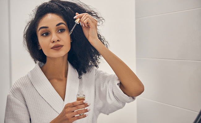 vitamin C is beneficial for the skin and reduces hyperpigmentation