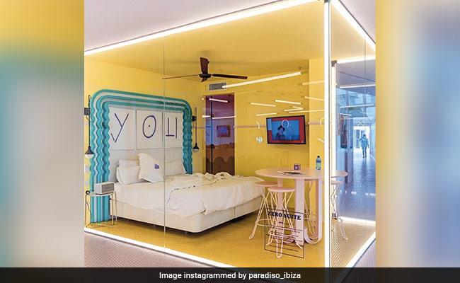 Spanish Hotel Offers Free Stay In Its 'Zero Suite' But Everyone Can See You